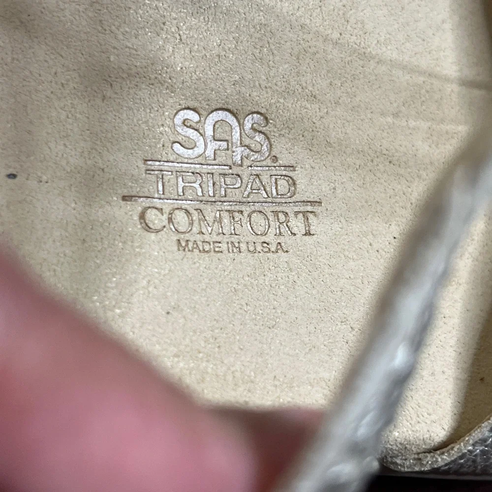 SAS NEW Duo Adjustable Gold Leather Comfort Sandals 8W Wide Walking Outdoors - Picture 8 of 8